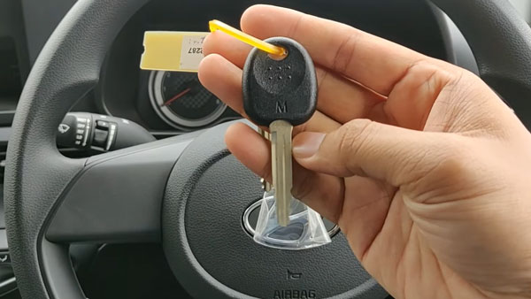 പുതിയ ബേസ് വേരിയന്റുമായി ഹ്യുണ്ടായി i20 എത്തുന്നു; അടുത്തറിയാം വീഡിയോയിലൂടെ