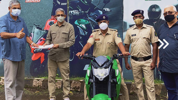 പരിസ്ഥിതി സൗഹാർദമായി ഗോവൻ പൊലീസ്; നഗരത്തിലെ പട്രോളിംഗ് ഇനി കബീര KM 3000, KM 4000 ഇലക്ട്രിക് ബൈക്കുകളിൽ