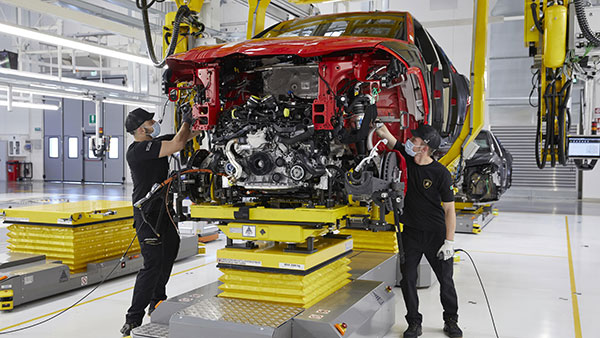 ഉറൂസ് എസ്‌യുവിയുടെ വില്‍പ്പനയില്‍ പുതിയ നാഴികക്കല്ല് പിന്നിട്ട് ലംബോര്‍ഗിനി