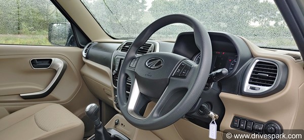 ബൊലേറോ ശ്രേണി വിപുലീകരിച്ച് മഹീന്ദ്ര; നിയോ മോഡലിന്റെ ആദ്യ ഡ്രൈവ് വിശേഷങ്ങൾ