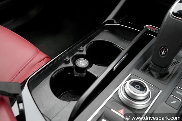 കരുത്തിന്റെയും ആഢംബരത്തിന്റെയും പ്രതീകമായ ഇറ്റാലിയൻ എസ്‌യുവി; മസെരാട്ടി ലവാന്റെ റിവ്യൂ വിശേഷങ്ങൾ