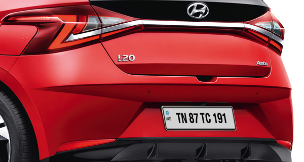 ആള്‍ട്രോസ് അത് അപ്രത്യക്ഷമാക്കി! ഹ്യുണ്ടായി i20-യെ ഉന്നമിട്ട് പുതിയ ട്രോളുമായി ടാറ്റ