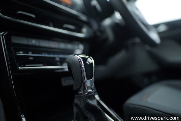 ഏതിരാളികള്‍ക്കൊപ്പം ഓടിയെത്താന്‍ സ്‌കോഡ കുഷാഖ്; ഡെലിവറി ആരംഭിച്ചു