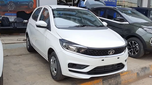 ടിയാഗോ XT(O) വേരിയന്റിന് ആൻഡ്രോയിഡ് ടച്ച്സ്ക്രീൻ ഇൻഫോർടെയിൻമെന്റ് സിസ്റ്റം ഓപ്ഷണലായി വാഗ്ദാനം ചെയ്ത് ടാറ്റ