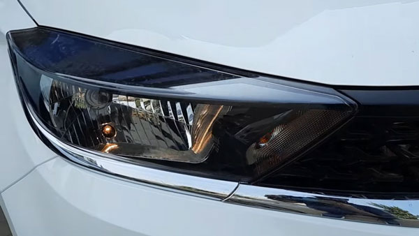 ടിയാഗോ XT(O) വേരിയന്റിന് ആൻഡ്രോയിഡ് ടച്ച്സ്ക്രീൻ ഇൻഫോർടെയിൻമെന്റ് സിസ്റ്റം ഓപ്ഷണലായി വാഗ്ദാനം ചെയ്ത് ടാറ്റ