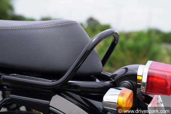 റോയല്‍ എന്‍ഫീല്‍ഡ് നിരയിലെ ക്ലാസിക് താരം; ബിഎസ് VI ഇന്റര്‍സെപ്റ്റര്‍ 650 റിവ്യൂ വിശേഷങ്ങള്‍ ഇതാ