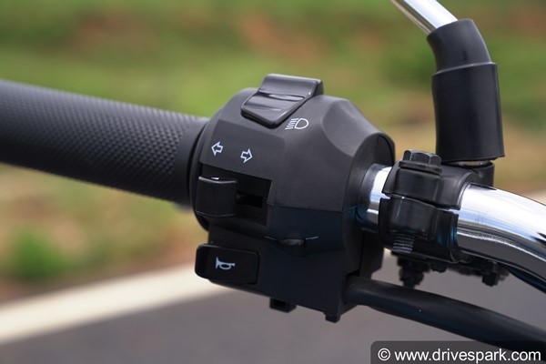 റോയല്‍ എന്‍ഫീല്‍ഡ് നിരയിലെ ക്ലാസിക് താരം; ബിഎസ് VI ഇന്റര്‍സെപ്റ്റര്‍ 650 റിവ്യൂ വിശേഷങ്ങള്‍ ഇതാ