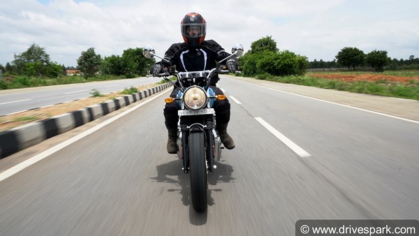 റോയല്‍ എന്‍ഫീല്‍ഡ് നിരയിലെ ക്ലാസിക് താരം; ബിഎസ് VI ഇന്റര്‍സെപ്റ്റര്‍ 650 റിവ്യൂ വിശേഷങ്ങള്‍ ഇതാ