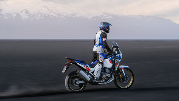 ഷാര്‍പ്പ് ലുക്കും പുതിയ കളര്‍ ഓപ്ഷനും; 2022 Africa Twin-നെ അവതരിപ്പിച്ച് Honda