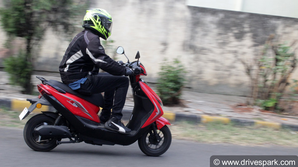 ആവശ്യക്കാര്‍ വര്‍ധിച്ചു; ഇലക്ട്രിക് ശ്രേണിയില്‍ പുതിയ നാഴികക്കല്ല് പിന്നിട്ട് ആംപിയര്‍