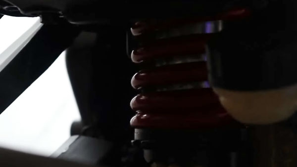 പുതിയ കളര്‍ ഓപ്ഷനില്‍ Pulsar RS200-നെ തിരിച്ചെത്തിച്ച് Bajaj; ഫസ്റ്റ്‌ലുക്ക് വോക്ക്എറൗണ്ട് വീഡിയോ ഇതാ