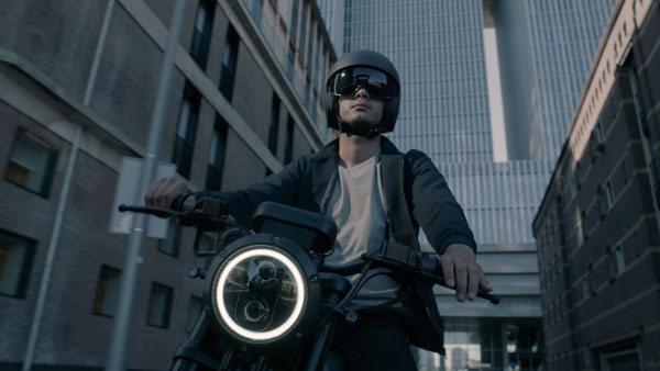 160 കിലോമീറ്റര്‍ ശ്രേണിയും തട്ടുപൊളിപ്പന്‍ ലുക്കും; ഇലക്ട്രിക് മോട്ടോര്‍സൈക്കിള്‍ അവതരിപ്പിച്ച് ബ്രേക്കര്‍