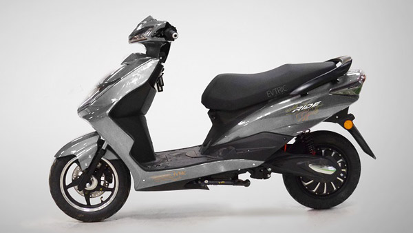 പൂര്‍ണ ചാര്‍ജില്‍ 75 കിലോമീറ്റര്‍ സഞ്ചരിക്കാം; ഇലക്ട്രിക് സ്‌കൂട്ടറുകള്‍ അവതരിപ്പിച്ച് EVTRIC