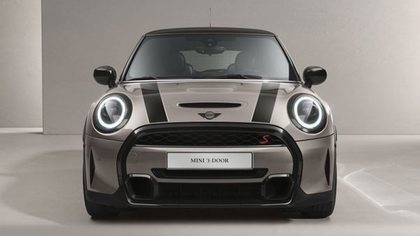 മിനിയുടെ ആഢംബര ഹാച്ച്ബാക്ക് ധ്യാന്‍ ശ്രീനിവാസന്റെ ഗ്യാരേജിലും; കൂപ്പര്‍ S സ്വന്തമാക്കി യുവതാരം