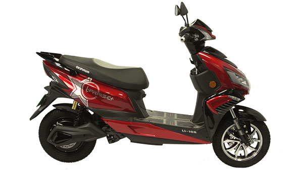 ആശങ്ക വേണ്ട; സിംഗിൾ ചാർജിൽ മികച്ച മൈലേജ് വാഗ്ദാനം ചെയ്യുന്ന ഇലക്ട്രിക് സ്കൂട്ടറുകൾ