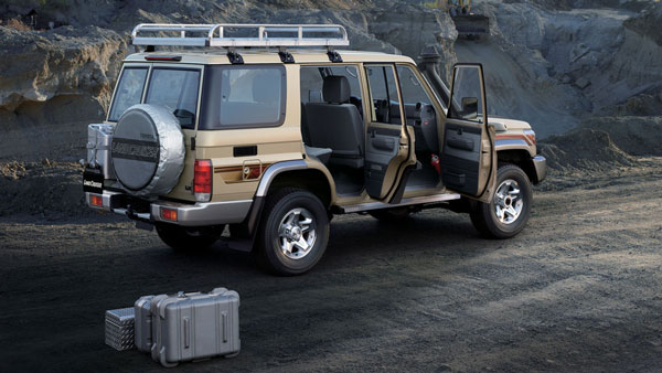 70-ാം വാർഷികം ആഘോഷമാക്കാൻ ലാൻഡ് ക്രൂയിസർ; പഴയ രൂപത്തിൽ ഒരുങ്ങി സ്പെഷ്യൽ എഡിഷൻ മോഡലുകൾ 