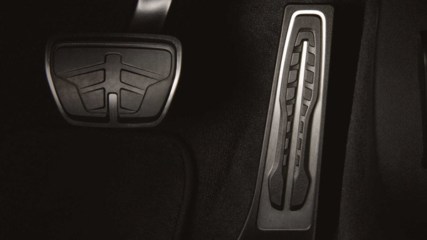 മൂന്നര പതിറ്റാണ്ടിന്റെ പാരമ്പര്യം ആഘോഷിക്കാൻ സുപ്ര; 35 -ാം ആനിവേഴ്സറി സ്പെഷ്യൽ എഡിഷൻ അവതരിപ്പിച്ച് ടൊയോട്ട മൂന്നര പതിറ്റാണ്ടിന്റെ പാരമ്പര്യം ആഘോഷിക്കാൻ സുപ്ര; 35 -ാം ആനിവേഴ്സറി സ്പെഷ്യൽ എഡിഷൻ അവതരിപ്പിച്ച് ടൊയോട്ട