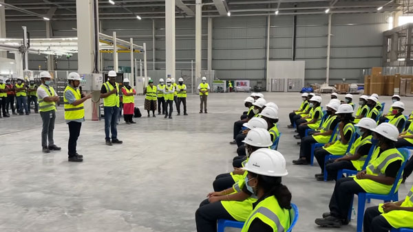 ഓല ഇലക്ടിക് ഫാക്ടറിയുടെ നിയന്ത്രണം വനിതാ ജീവനക്കാര്‍ക്ക്; തീരുമാനത്തിന് കൈയ്യടിച്ച് രാജ്യം