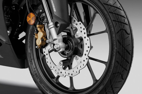 2021 CBR150R അവതരിപ്പിച്ച് Honda; എതിരാളി Yamaha R15