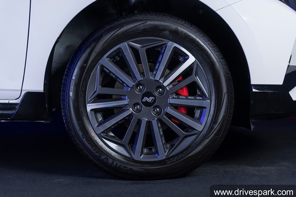 Hyundai-യുടെ കരുത്തനാവാന്‍ i20 N-Line എത്തി; വില 9.84 ലക്ഷം രൂപ