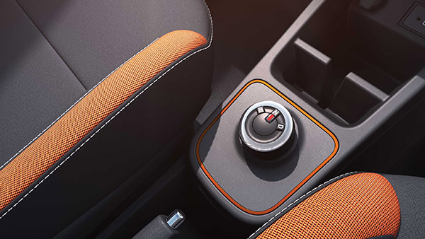 കൂടുതൽ സുരക്ഷ ഉറപ്പ്; പുതുക്കിയ Kwid ഹാച്ച്ബാക്കുമായി Renault വിപണിയിൽ; വില 4.06 ലക്ഷം രൂപ