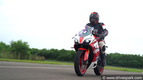 കൂടുതൽ മിടുക്കനായി പുതിയ ടിവിഎസ് അപ്പാച്ചെ RR310; റിവ്യൂ വിശേഷങ്ങൾ