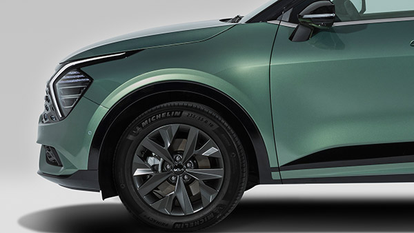 ലുക്കിൽ ഭീകരൻ, 2022 Sportage GT Line മോഡലിനെ അവതരിപ്പിച്ച് Kia; ഇന്ത്യയിലേക്ക് എത്തുമോ? 