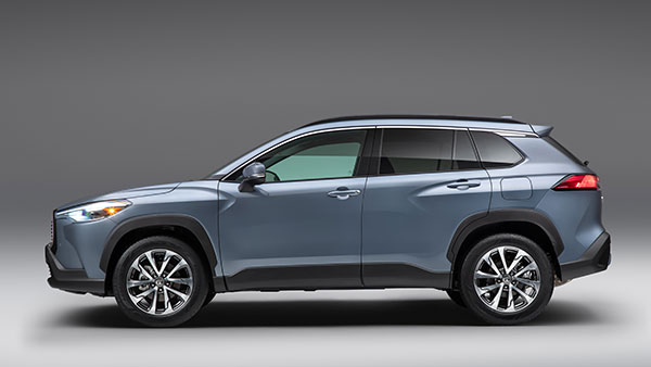 ഓൾ-വീൽ ഡ്രൈവ് ഓപ്ഷനുമായി 2022 Corolla Cross അവതരിപ്പിച്ച് Toyota