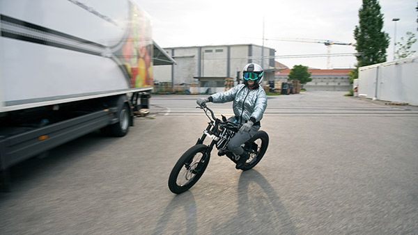 ഇലക്‌ട്രിക് സൈക്കിളോ അതോ മോട്ടോർബൈക്കോ? പരിചയപ്പെടാം BMW Vision AMBY 