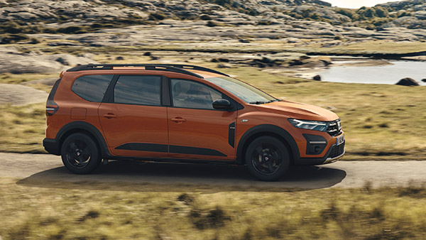 'Jogger' പുത്തൻ 7-സീറ്റർ എംപിവി മോഡലുമായി Renault; കരുത്തിന് ഹൈബ്രിഡ് എഞ്ചിനും