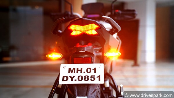 ഇന്ത്യൻ വിപണിയിൽ ആകർഷകമായ ടെയിൽ ലാമ്പുകളുമായി എത്തുന്ന ബൈക്കുകൾ