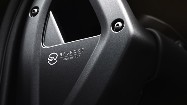 ഡിഫെന്‍ഡര്‍ V8 ബോണ്ട് എഡിഷന്‍ അവതരിപ്പിച്ച് ലാന്‍ഡ് റോവര്‍; 300 യൂണിറ്റുകള്‍ മാത്രം, സവിശേഷതകള്‍ ഇതാ