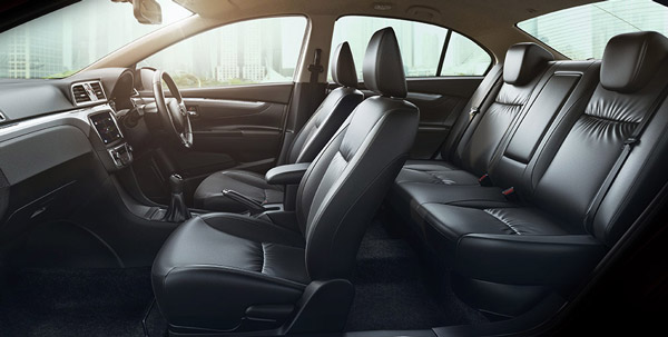 Maruti Suzuki-യുടെ വില്‍പ്പനയില്‍ മറ്റൊരു പൊന്‍തൂവലായി Ciaz; 3 ലക്ഷവും കടന്ന് വില്‍പ്പന