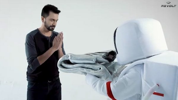 അപ്‌ഡേറ്റ് ചെയ്യുന്നതിൽ ഒരു പിശുക്കും ഇല്ലെന്ന് Revolt; RV400-ൽ പുതിയ ഫീച്ചറുകൾ ഒരുങ്ങുന്നു