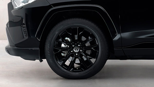 RAV4 എസ്‌യുവിയെ കാത്ത് ഇന്ത്യന്‍ വിപണി; അഡ്വഞ്ചര്‍ പതിപ്പിനെയും അവതരിപ്പിച്ച് Toyota