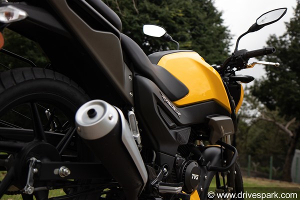 125 സിസിയില്‍ മറ്റ് മോഡലുകളുടെ അന്തകനാകാന്‍ TVS Raider; റിവ്യൂ വിശേഷങ്ങള്‍