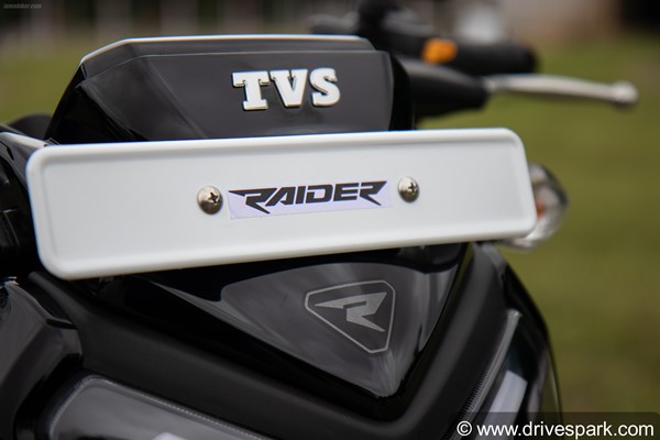 125 സിസിയില്‍ മറ്റ് മോഡലുകളുടെ അന്തകനാകാന്‍ TVS Raider; റിവ്യൂ വിശേഷങ്ങള്‍