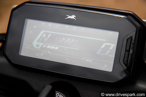 125 സിസിയില്‍ മറ്റ് മോഡലുകളുടെ അന്തകനാകാന്‍ TVS Raider; റിവ്യൂ വിശേഷങ്ങള്‍