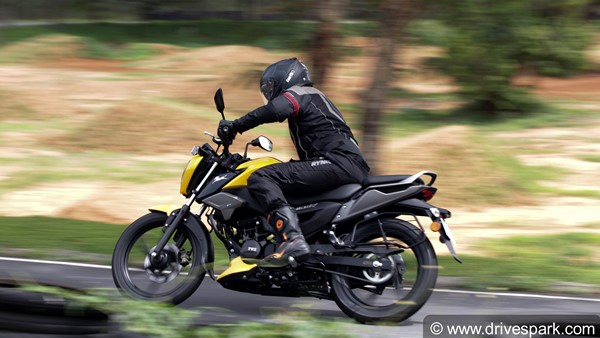 125 സിസിയില്‍ മറ്റ് മോഡലുകളുടെ അന്തകനാകാന്‍ TVS Raider; റിവ്യൂ വിശേഷങ്ങള്‍