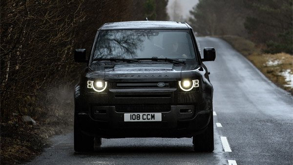 ഡിഫെന്‍ഡര്‍ V8 ബോണ്ട് എഡിഷന്‍ അവതരിപ്പിച്ച് ലാന്‍ഡ് റോവര്‍; 300 യൂണിറ്റുകള്‍ മാത്രം, സവിശേഷതകള്‍ ഇതാ