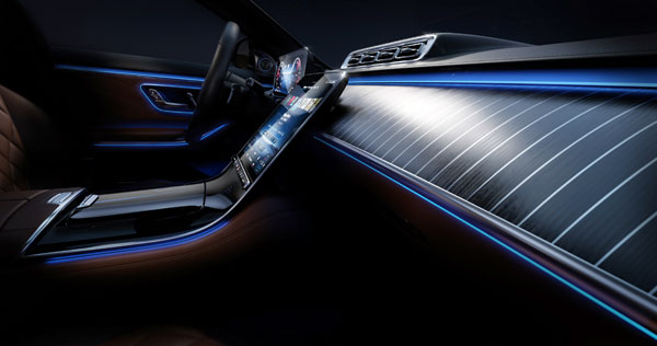 മെയ്ഡ് ഇന്‍ ഇന്ത്യ' S-ക്ലാസ് സെഡാനെ അവതരിപ്പിച്ച് Mercedes; വില 1.57 കോടി രൂപ