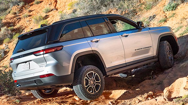 2022 Grand Cherokee അഞ്ച് സീറ്റർ എസ്‌യുവി അവതരിപ്പിച്ച് Jeep; ഇന്ത്യൻ വിപണിയിലേക്ക് ഉടൻ