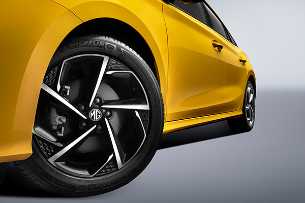 പരിഷ്കരണങ്ങളോടെ 2022 GT സ്പോർട്സ് സെഡാൻ പുറത്തിറക്കി MG