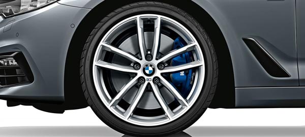 5 Series -ന്റെ പെർഫോമെൻസ് കാർബൺ എഡിഷൻ ഇന്ത്യയിൽ പുറത്തിറക്കാനൊരുങ്ങി BMW