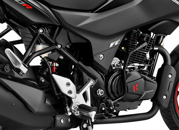 Apache RTR 160 4V Vs Xtreme 160R Stealth Edition; എഞ്ചിൻ, ഫീച്ചർ, വില വ്യത്യാസങ്ങൾ ഇങ്ങനെ