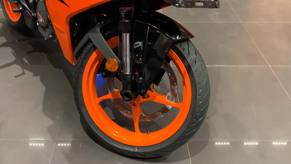 പുതുതലമുറ KTM RC200 ഡീലര്‍ഷിപ്പുകളില്‍ എത്തി; വോക്ക്എറൗണ്ട് വീഡിയോ ഇതാ