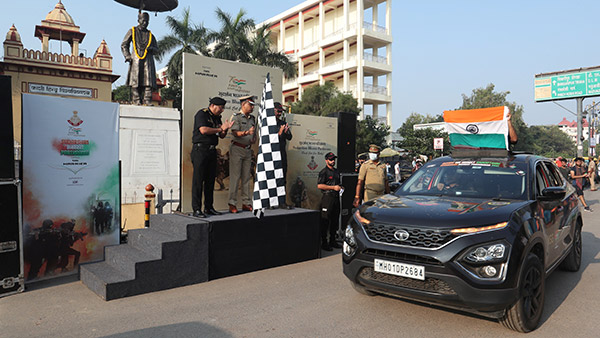 18 നഗരങ്ങളിലൂടെ Tata Harrier -ൽ സ്വാതന്ത്ര്യത്തിന്റെ 75 -ാം വാർഷികം ആഘോഷിച്ച് NSG കമാൻഡോകൾ