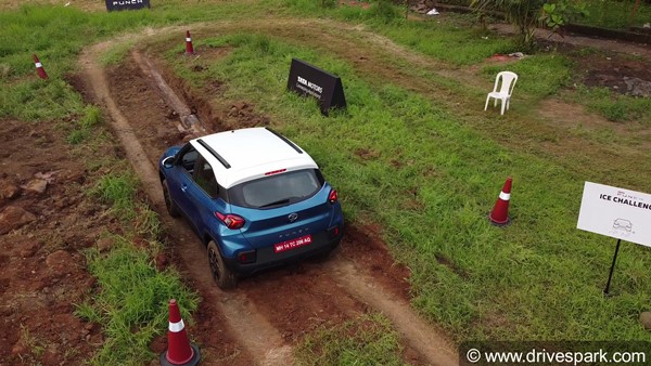 Punch മൈക്രോ എസ്‌യുവിയുടെ ആദ്യ ബാച്ച് ഡെലിവറി ആരംഭിച്ച് Tata