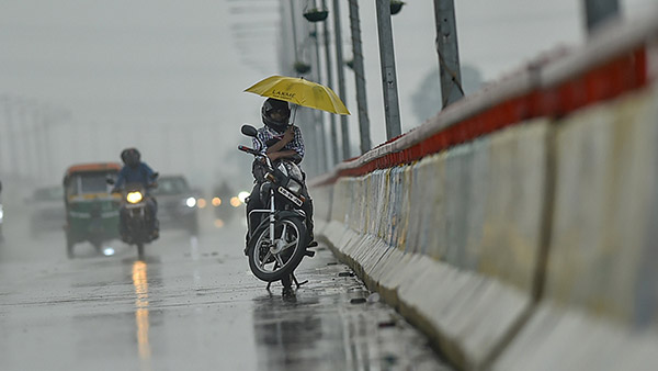 മഴക്കാലത്തെ വിവേകപൂർവ്വം നേരിടാം; മൺസൂണിൽ അനിവാര്യമായ മികച്ച കാർ ആക്സസറികൾ