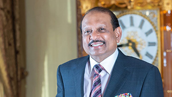 രാജ്യത്തെ ഏറ്റവും വിലയേറിയ Rolls Royce Cullinan ലുലു ഗ്രൂപ്പ് ഉടമ യൂസഫ് അലിക്ക് സ്വന്തം